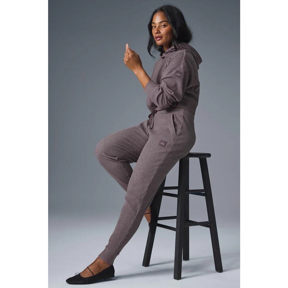 Alo Yoga Muse Ribbed Knit Sweatpants Raisinette Heather Lounge Cozy Minimal Luxe - Picture 5 of 11